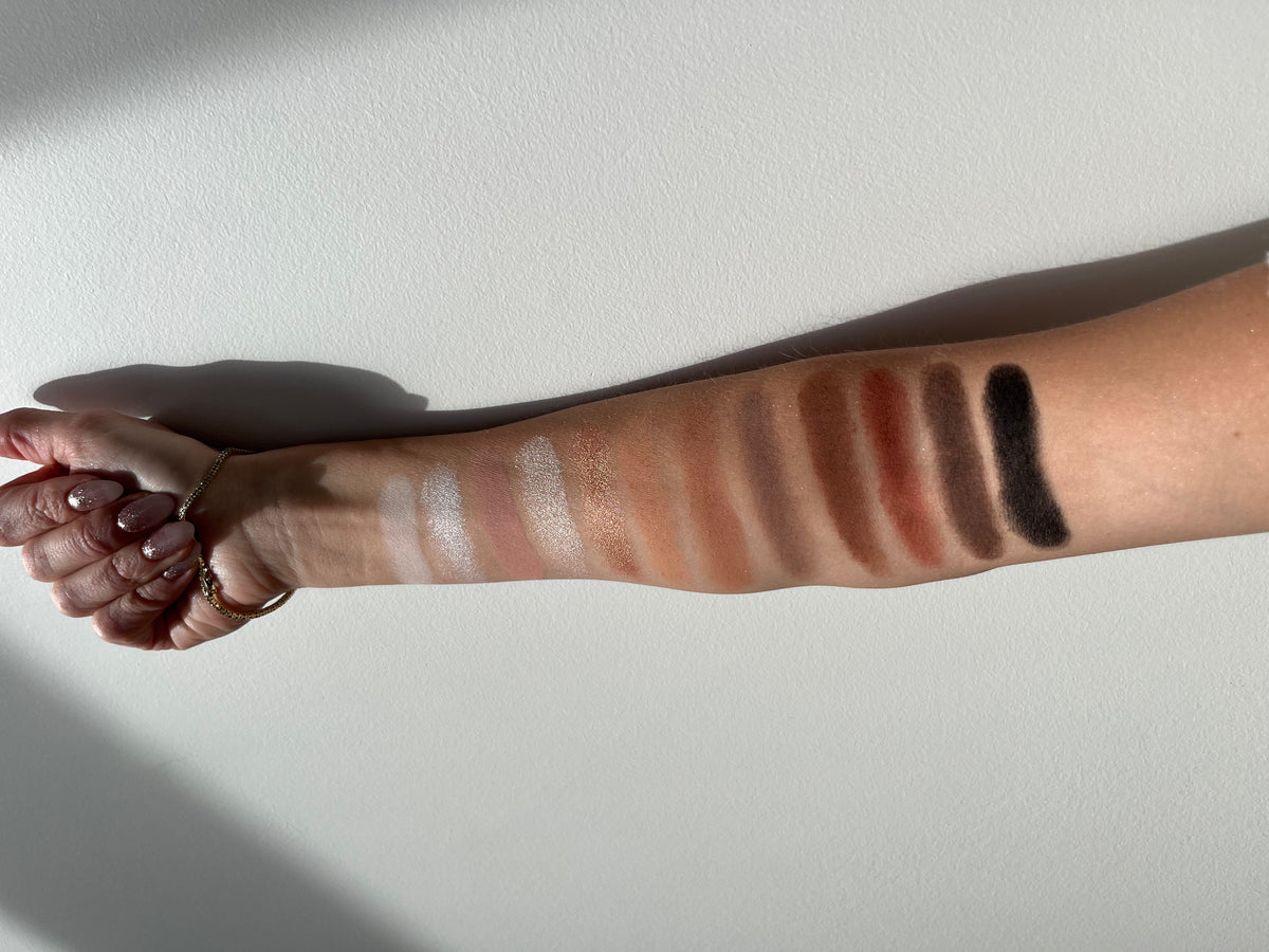 Queen of Nudes Eyeshadow Palette – UNA BEAUTY